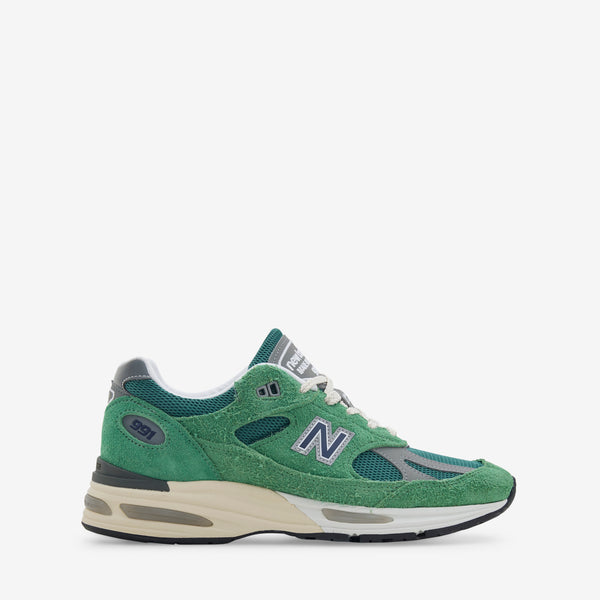 Made in UK 991v2 Mineral Green | Comfrey | Moon Mist Footwear