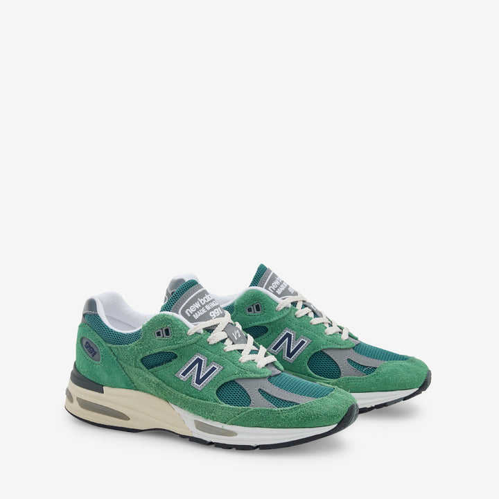 Made in UK 991v2 Mineral Green | Comfrey | Moon Mist Front