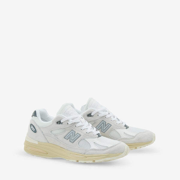 Made in UK 991v2 Wind Chime | White | Frozen Dew Footwear