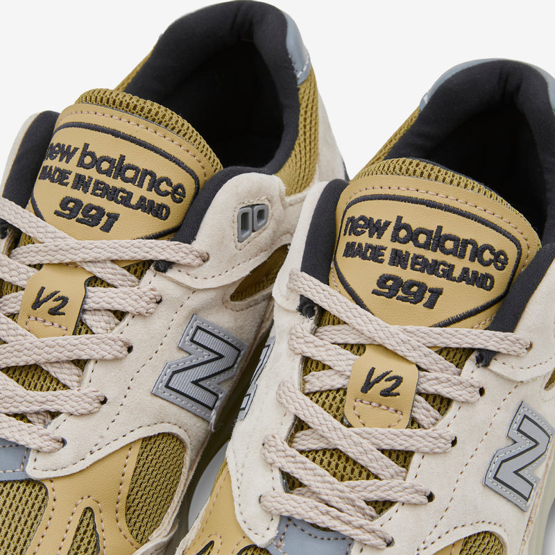 Made in UK 991v2 Silver | Birch Footwear