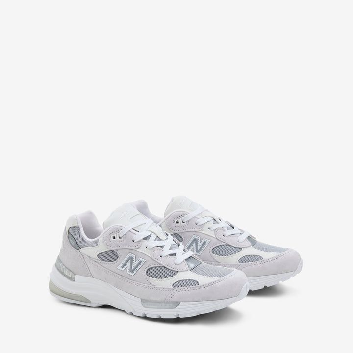 U992NC White | Reflection | Silver Metallic Front