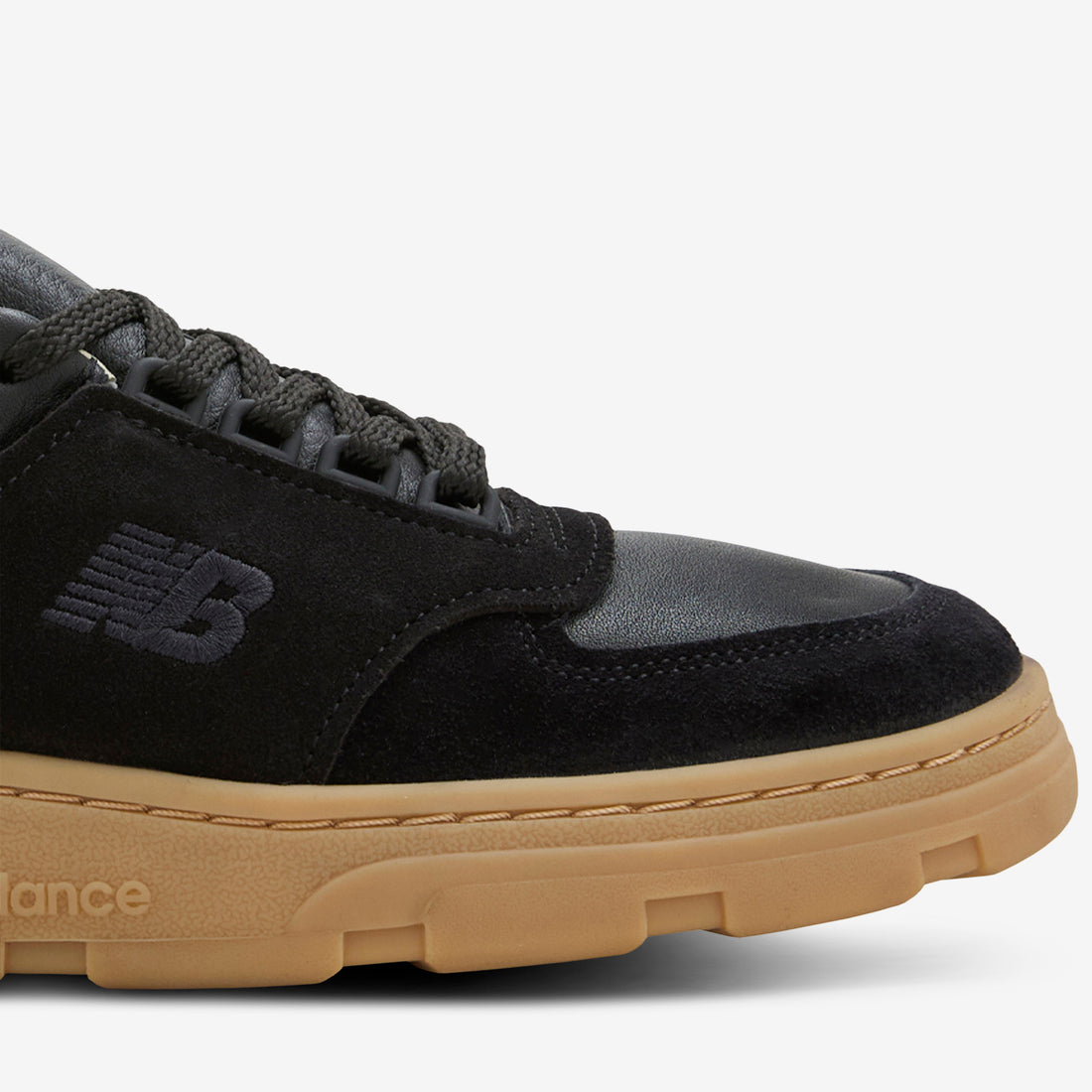 UADWKKB Allerdale Black | Gum Footwear