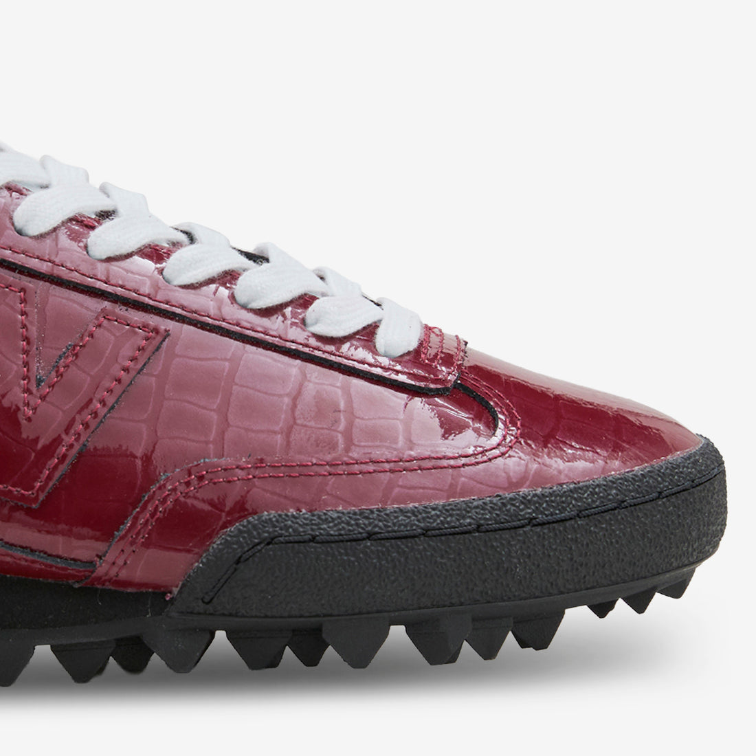UGTR17G Shadow Red | Black Footwear