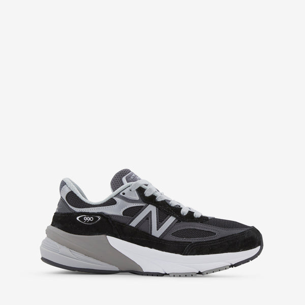 Made in USA 990v6 Black | White
