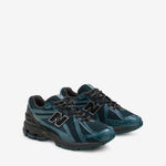 U190646S Medusa Green | Black