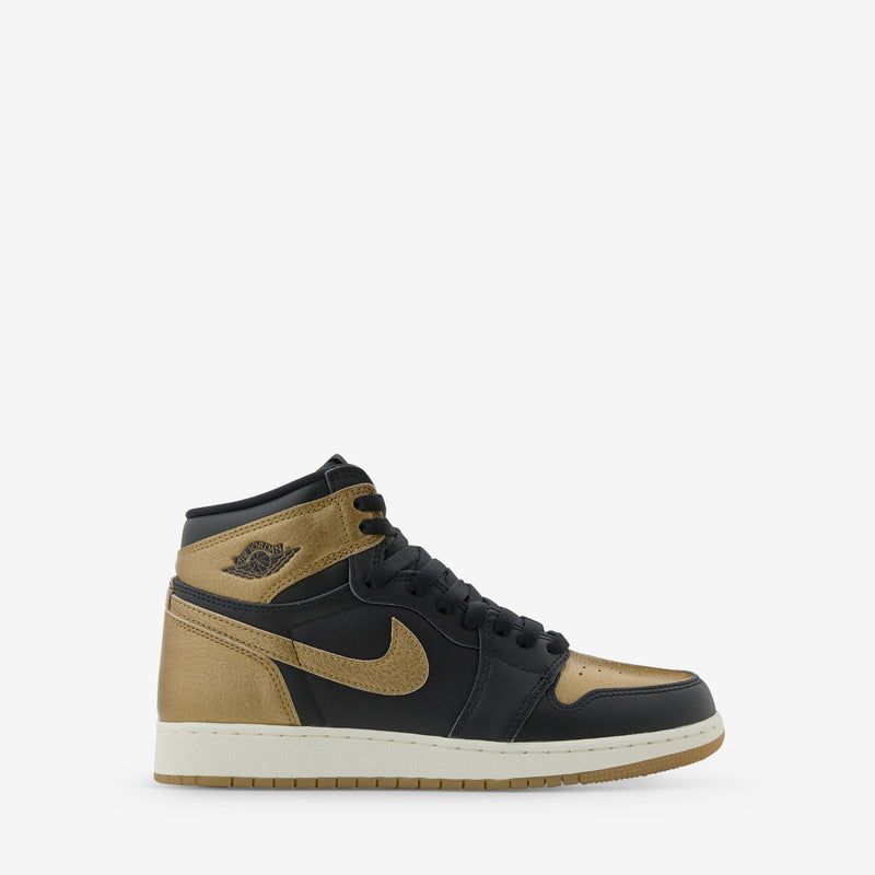 Grade School Air Jordan 1 High OG Black Metallic Gold Sail Above The Clouds