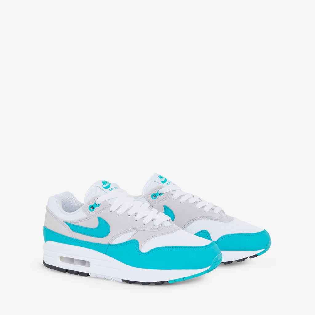 Black and clear air max hotsell