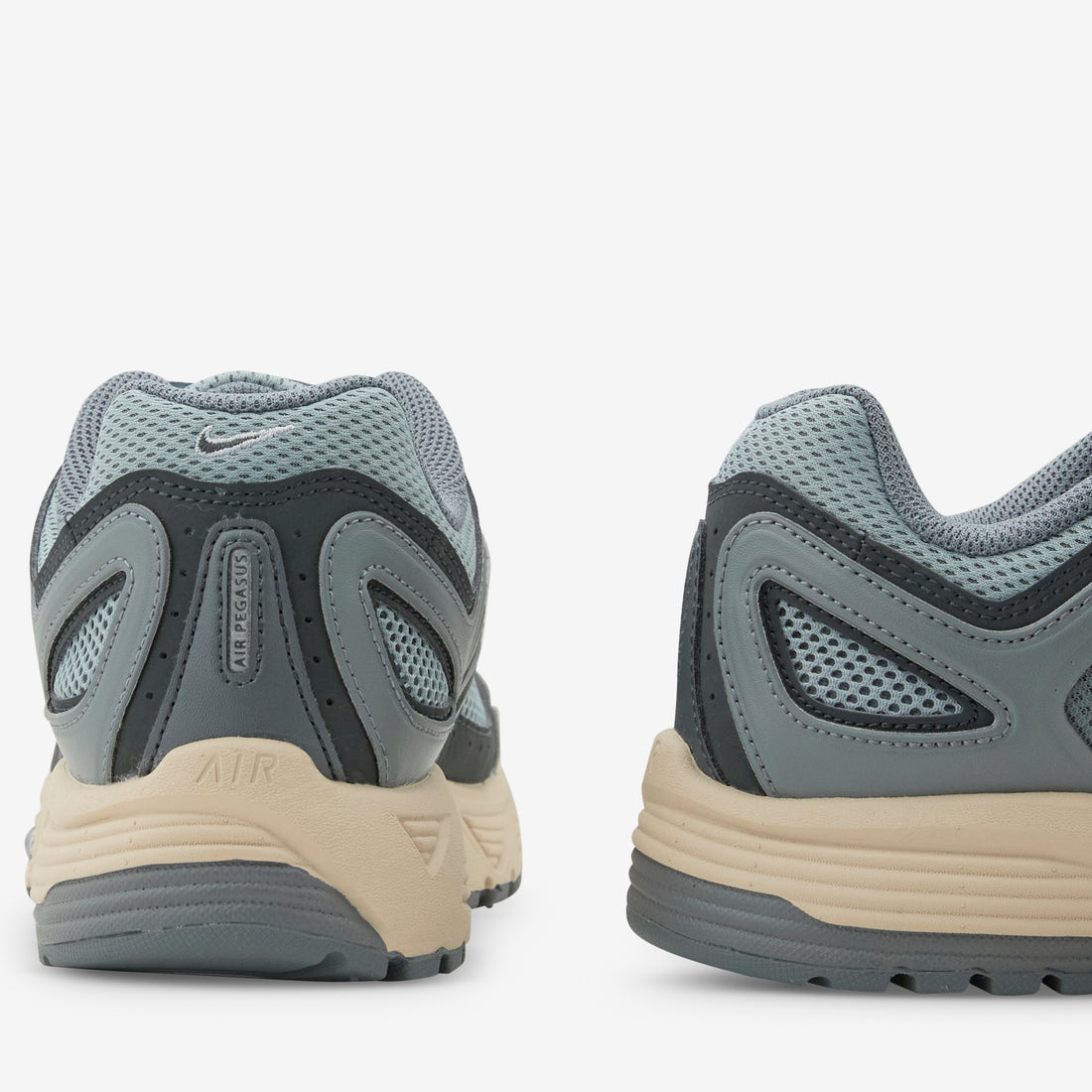 Air Pegasus 2005 Light Pumice | Dark Smoke Grey | Smoke Grey Footwear