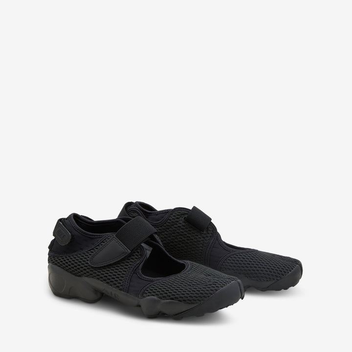 Air Rift Breathe Black | Black Front