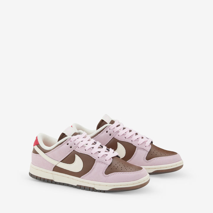 Women's Dunk Low Cacao Wow | Pale Ivory | Pink Foam Front