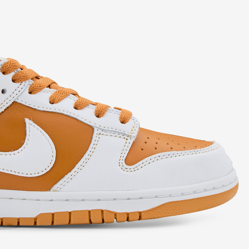 Dunk Low Dark Curry | White Footwear