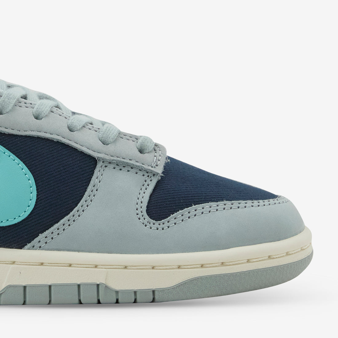 Dunk Low Retro Premium Light Pumice | Green Frost | Dark Obsidian Footwear