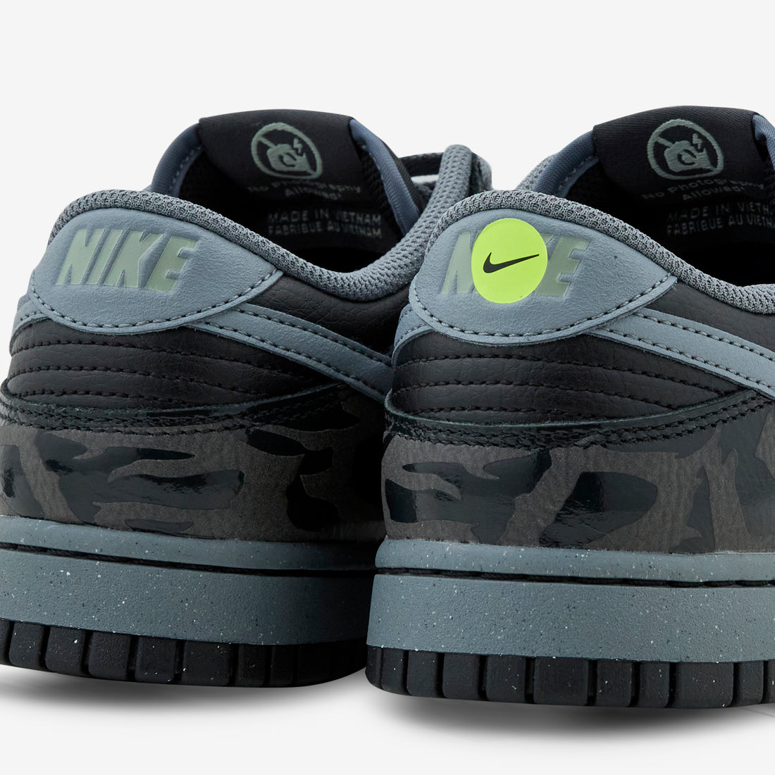 Dunk Low Retro 'Berlin' Off Noir | Cool Grey | Black | Jade Horizon Footwear