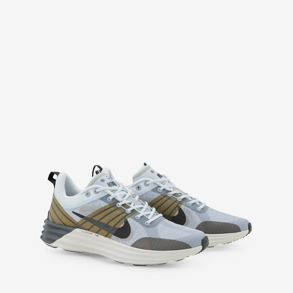 Lunar Roam Pure Platinum | Black | Wolf Grey Footwear