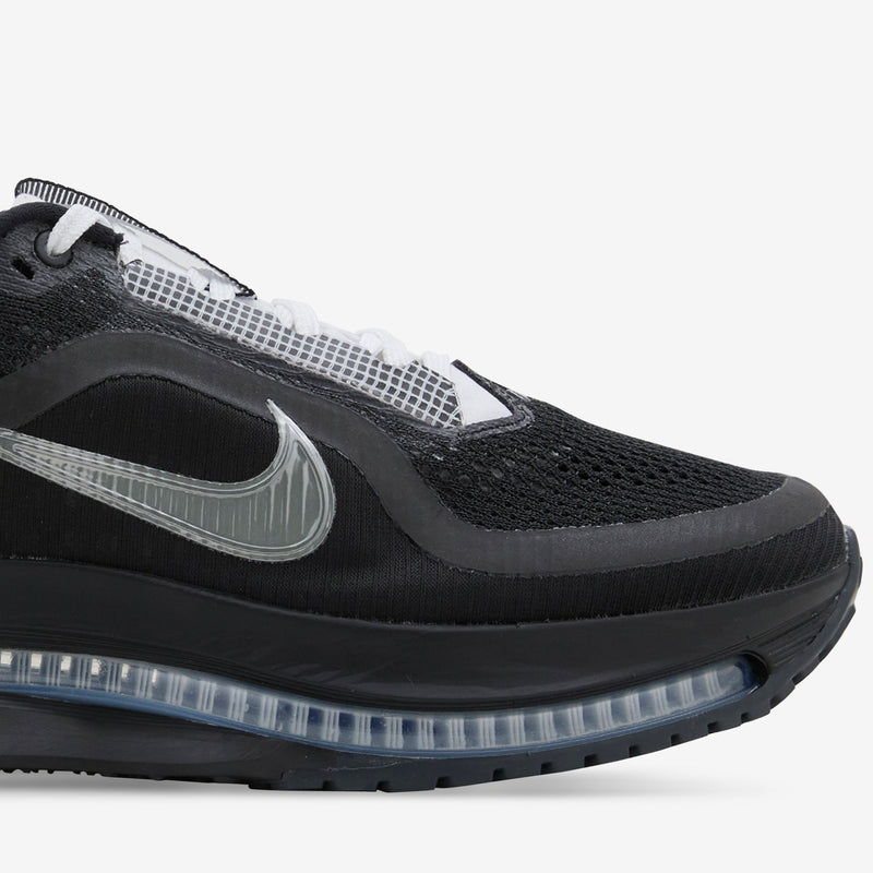 Pegasus Premium SP Black | Metallic Silver | White Footwear