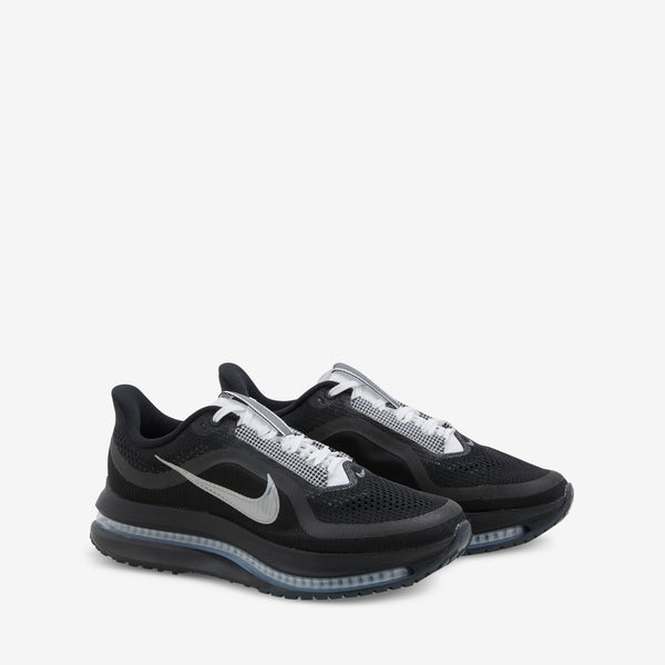 Pegasus Premium SP Black | Metallic Silver | White Footwear
