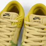 SB Dunk Low Pro Saffron Quartz | Saffron Quartz | Pear