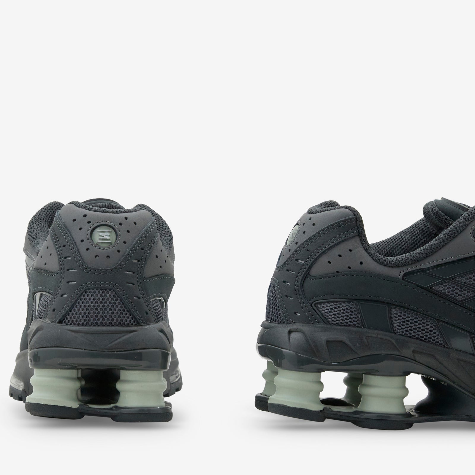 Vapormax shox hotsell