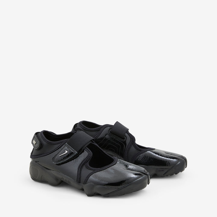 Women's Air Rift Black | Metallic Silver | Black Front