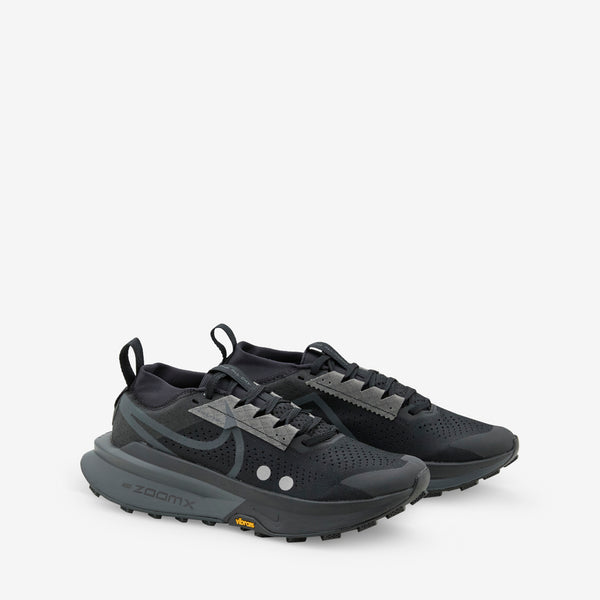 Zegama Trail 2 Black | Anthracite | MTLC Platinum Footwear