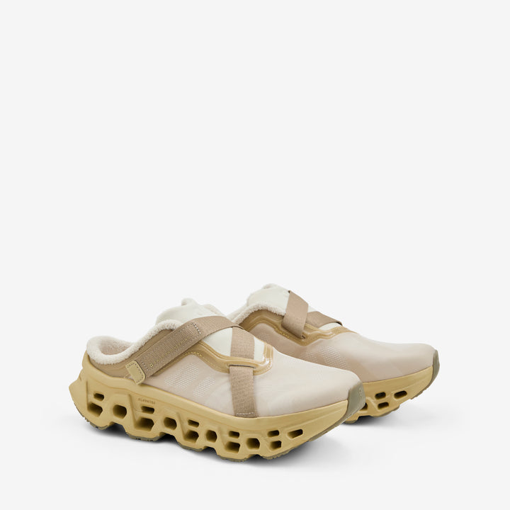 Cloudmonster 3 Mule Loess | Hare Front