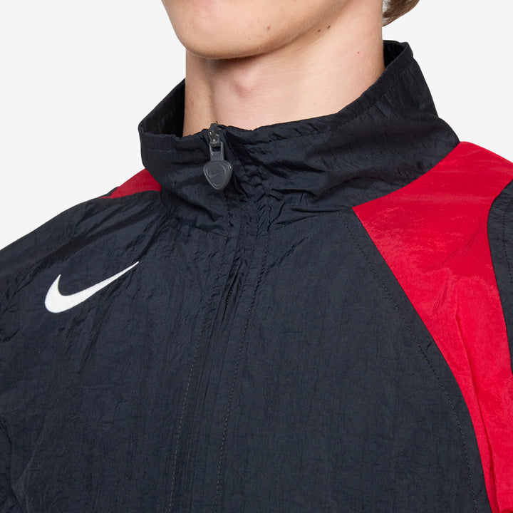 Total 90 Track Jacket Black | Gym Red | Sail