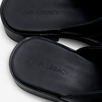 Camion Mule Black Leather