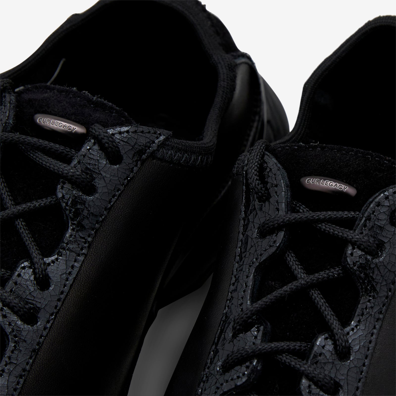 Klove Black Leather – Above The Clouds