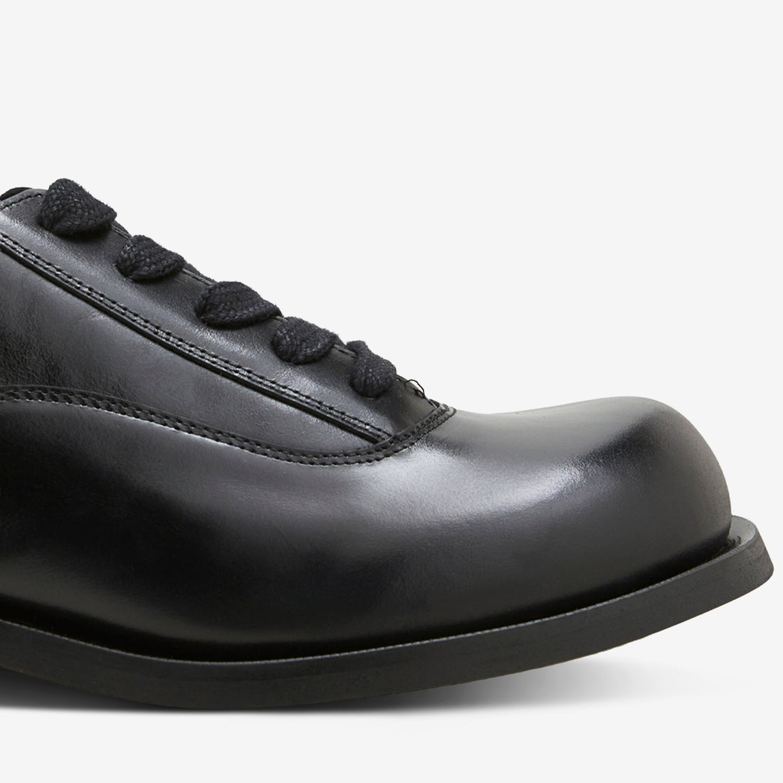 086 Derby Black Glazed Leather Footwear