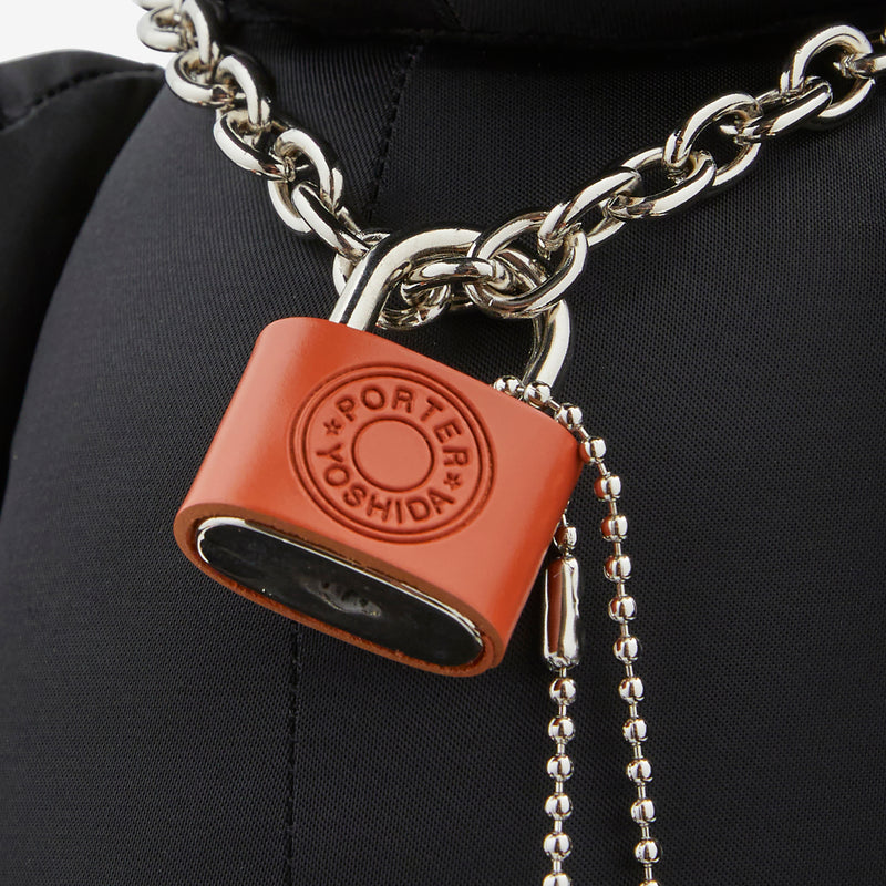 Grizzly Bear with Original Padlock Accessories