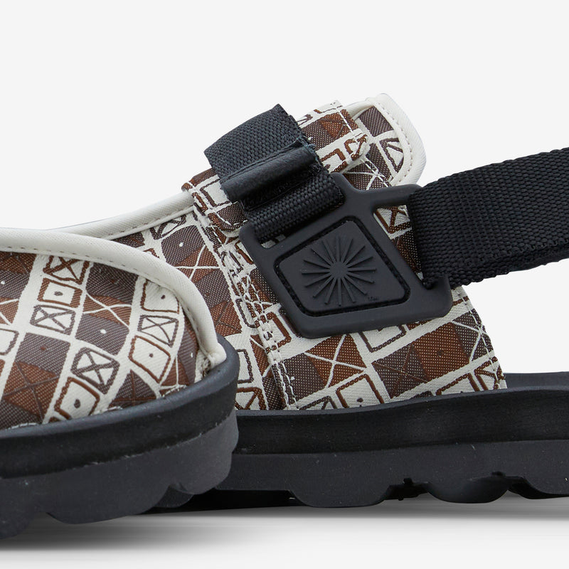 Eames x Beatnik Alabaster | Black | Black Footwear