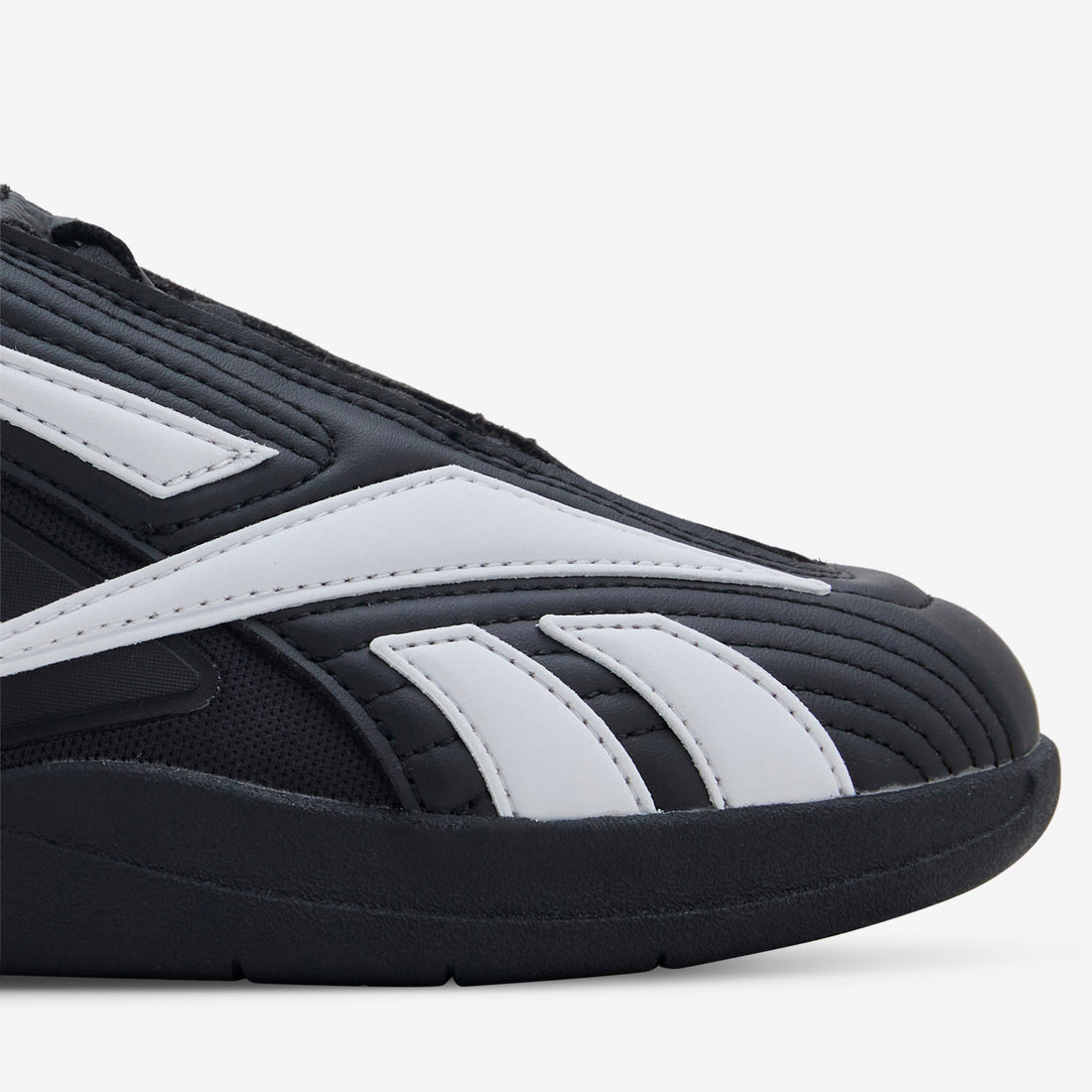 Hammer Pro LTD Black | White Footwear