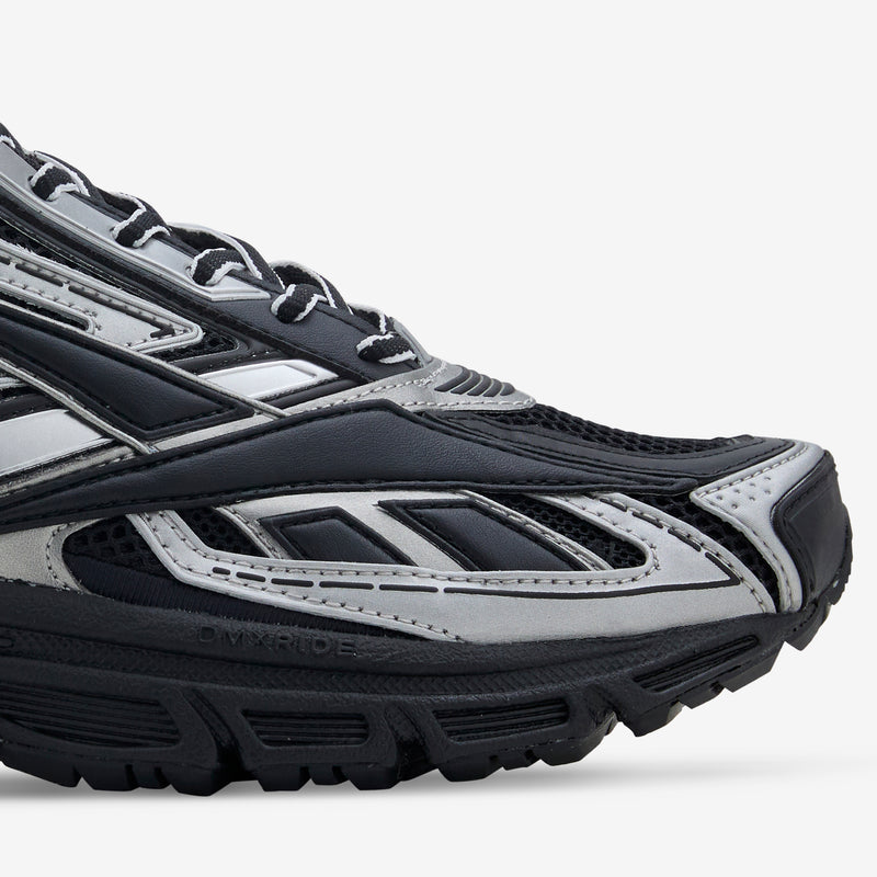 Premier Road Ultra Black Metallic Footwear