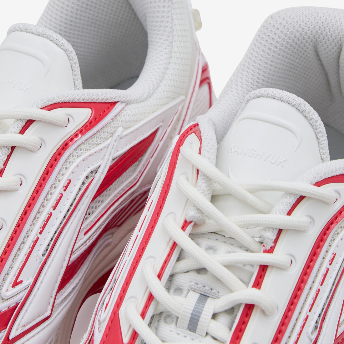 Premier Road Ultra White | Red Footwear