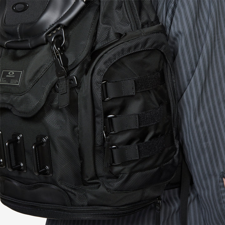 Kitchen Sink Backpack Stealth Black