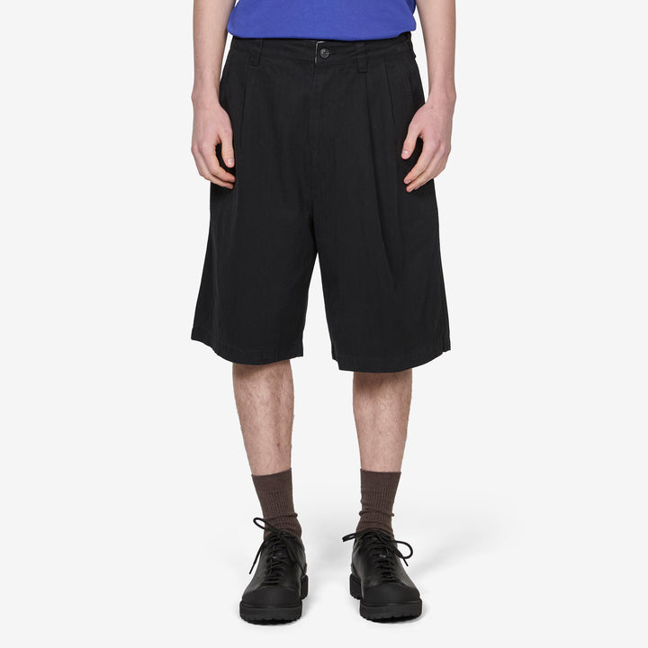 Pleated Shorts Washed Black Front