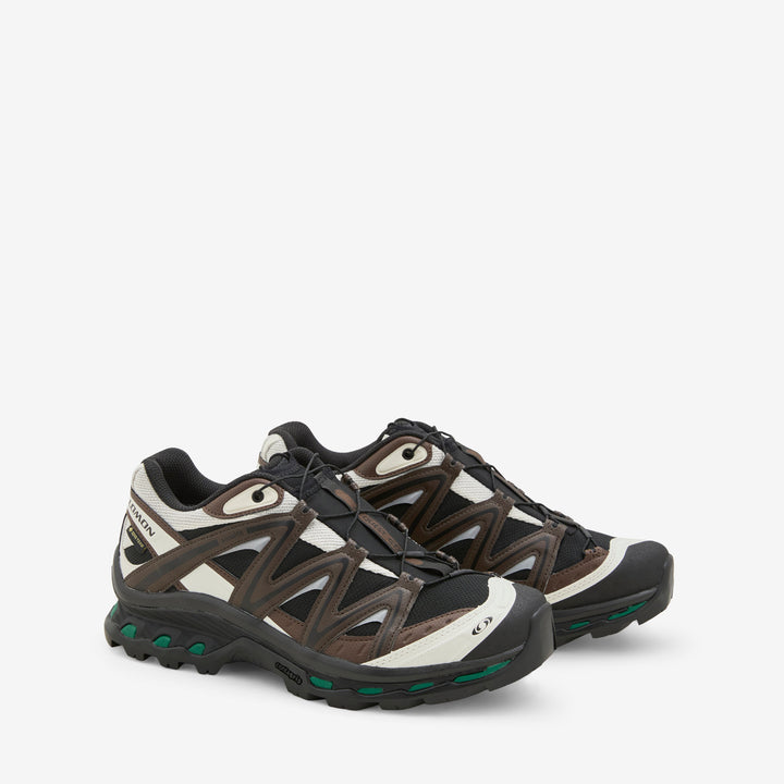 XT-Quest GTX Black | Delicioso | Green Jacket Front