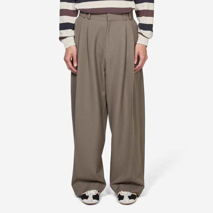 Line Pant Reed Front
