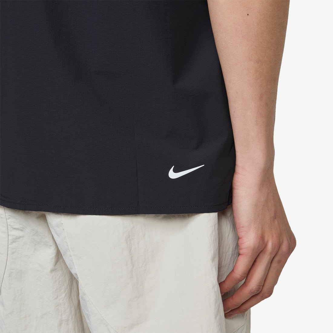 ACG 'Aireez' Button-Up Trail Running Top Black | Summit White Shirts