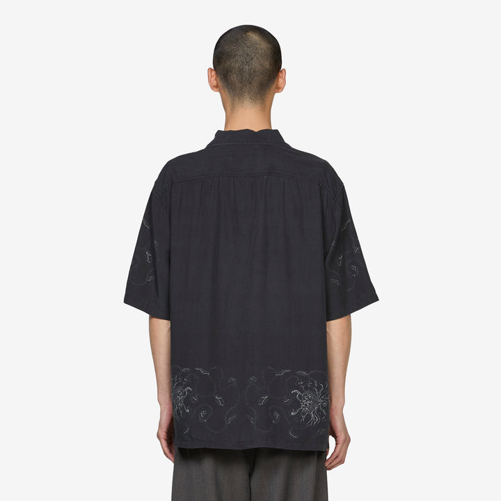 Every Shirt Short Sleeve Skull Vine Print