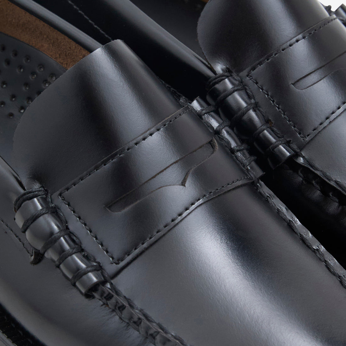 Classic Dan Wide Black Footwear