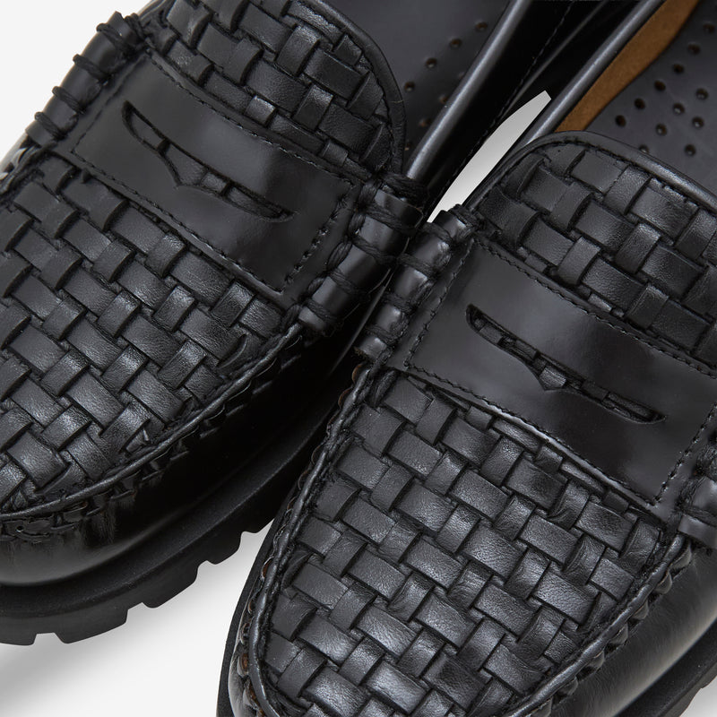 Woman's Otis Vamp Lug Black Footwear