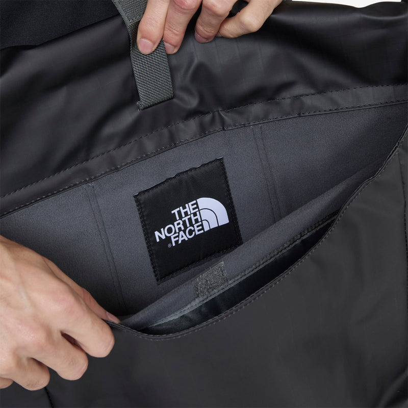 Base Camp Voyager Messenger Bag TNF Black | TNF White | NPF Bags