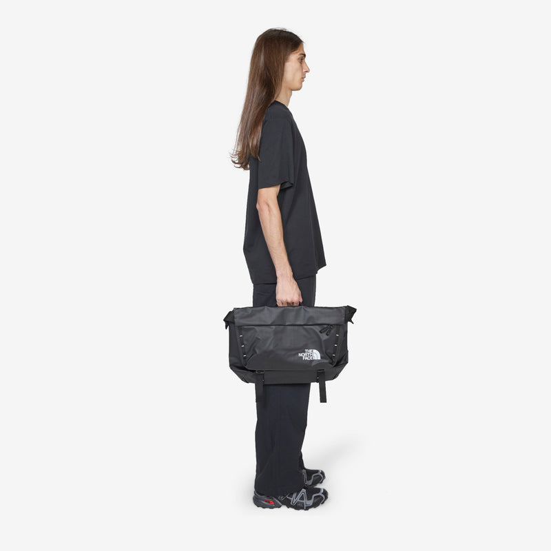 Base Camp Voyager Messenger Bag TNF Black | TNF White | NPF Bags