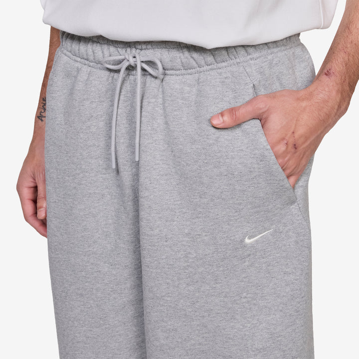 Solo Swoosh Cuffed Pants Dark Grey Heather | Sail