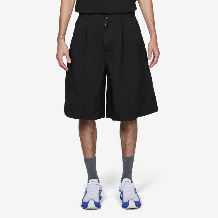 Pleated Wide Leg Shorts Black - 2 Front