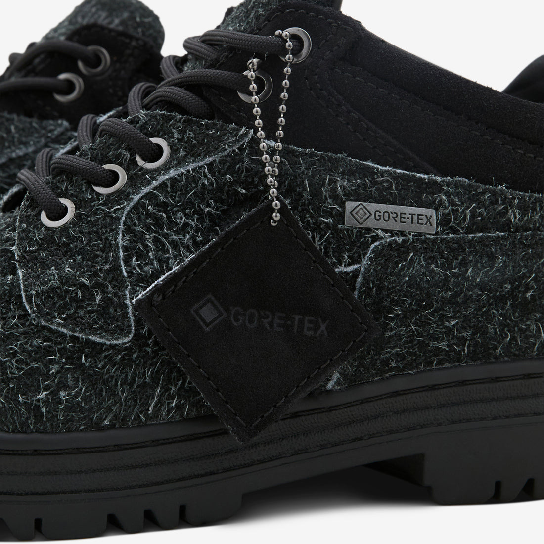 Heritage GTX Chukka Boot Black Suede Footwear