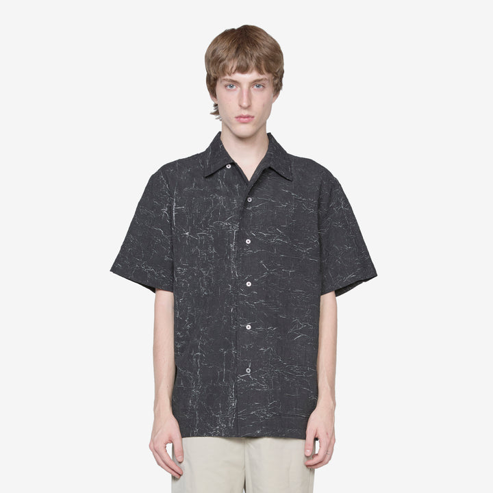 Wrinkle Bowling Short Sleeve Shirt Black Front