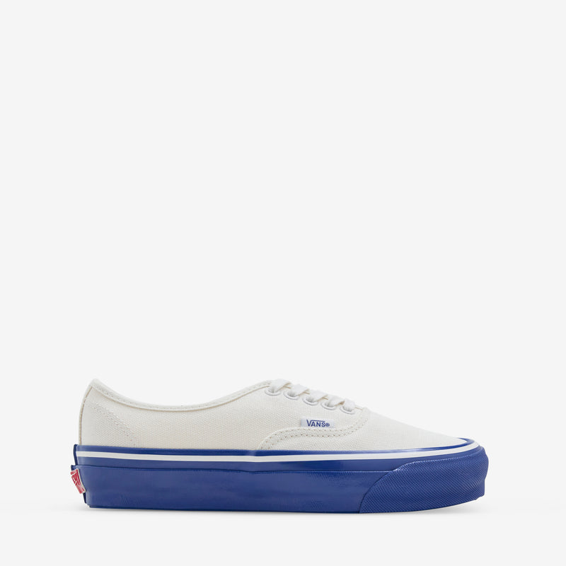 Authentic 44 Duck Canvas White | Blue Footwear