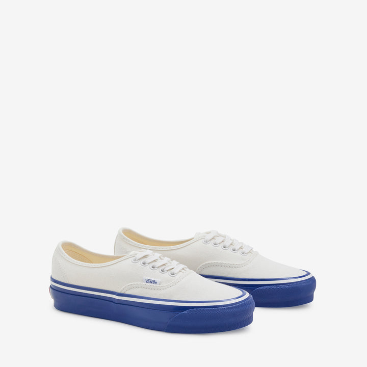 Authentic 44 Duck Canvas White | Blue Front